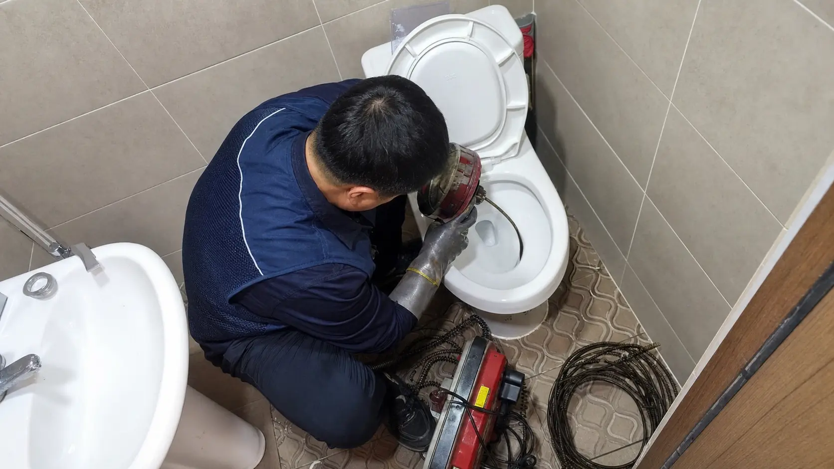 변기 막힘 현장 시공 사진 5