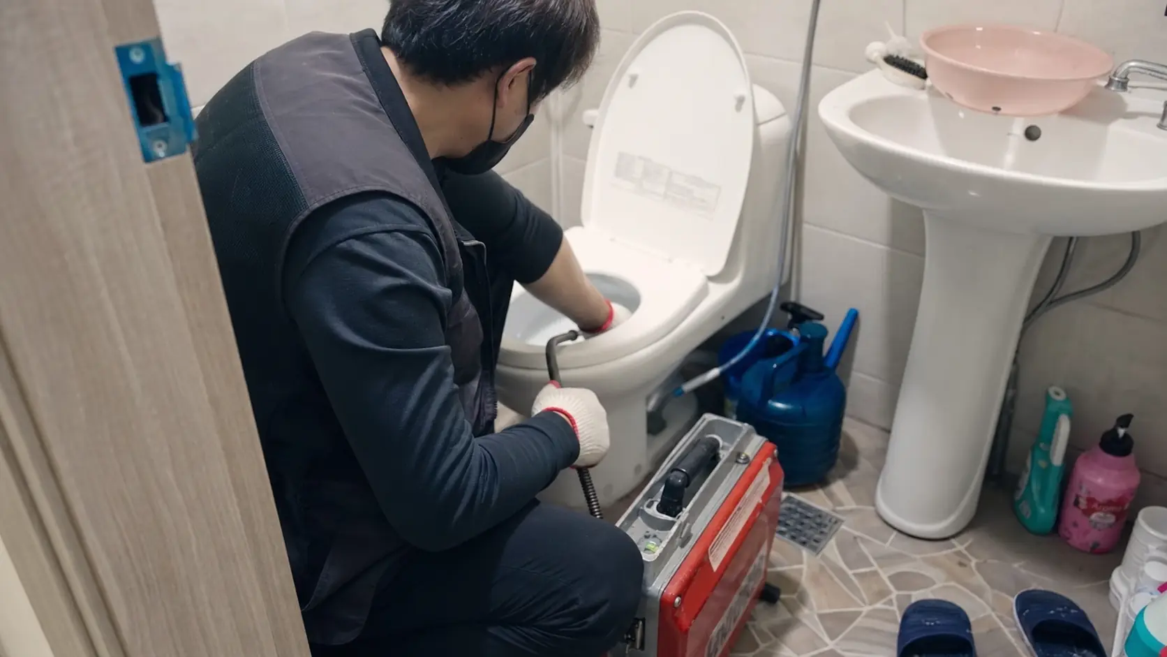 변기 막힘 현장 시공 사진 3